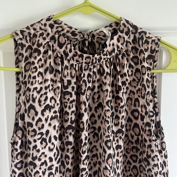 Loft Size XS Leopard Print Sleevelss Halter Top Ties in the back - Picture 2 of 6